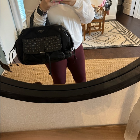 🖤♠️ Prada grommet bag ♠️🖤 - Picture 10 of 10